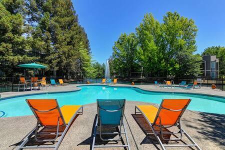 Experience Sacramento With Tranquil Lakeside Views Luaran gambar